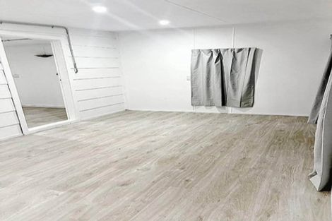 Photo of property in 1/11 Kia Ora Road, Beach Haven, Auckland, 0626