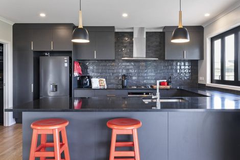 Photo of property in 32 Varsity Heights, Fitzherbert, Palmerston North, 4410