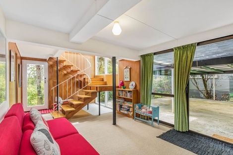 Photo of property in 25 Kopiko Road, Titirangi, Auckland, 0604