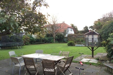 Photo of property in 17 Nikau Grove, Woburn, Lower Hutt, 5010