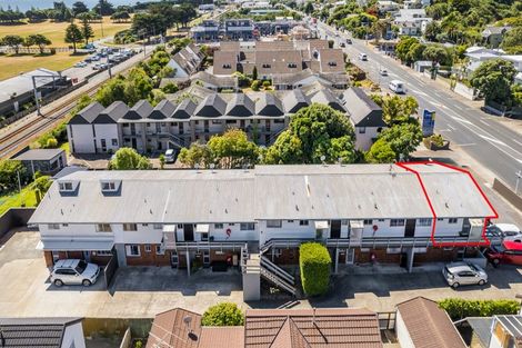 Photo of property in 6/35 Mana Esplanade, Paremata, Porirua, 5026