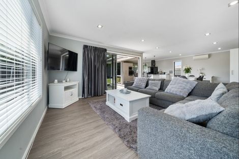 Photo of property in 3 Margaret Alice Close, Whalers Gate, New Plymouth, 4310