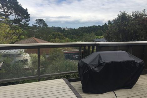 Photo of property in 2/26 Coroglen Avenue, Birkenhead, Auckland, 0626