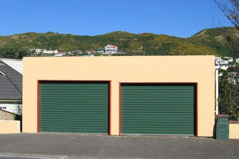 Photo of property in 52 Clyde Street, Island Bay, Wellington, 6023