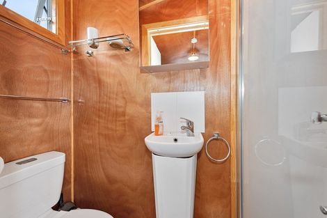 Photo of property in 2 Morrow Avenue, St Andrews, Hamilton, 3200