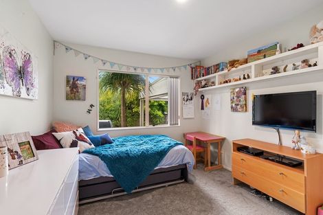 Photo of property in 3 Rifleman Rise, Unsworth Heights, Auckland, 0632