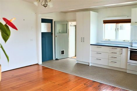 Photo of property in 14 Featon Road, Waihi, 3610