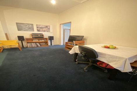 Photo of property in 16 Austin Street, Mount Victoria, Wellington, 6011