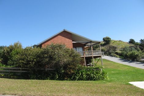 Photo of property in 10 Moore Crescent, Opito Bay, Whitianga, 3592