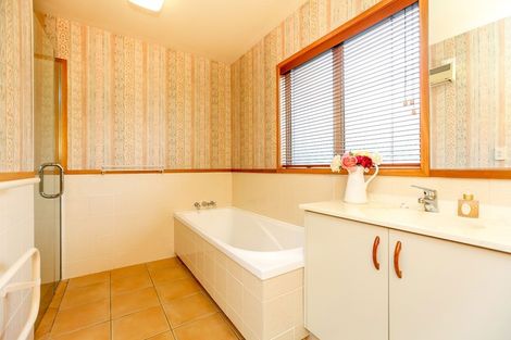 Photo of property in 3b Kawaroa Close, New Plymouth, 4310