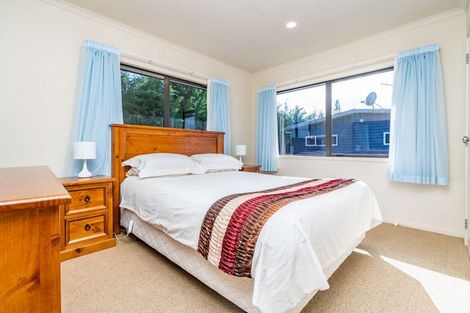 Photo of property in 152e One Tree Point Road, One Tree Point, 0118