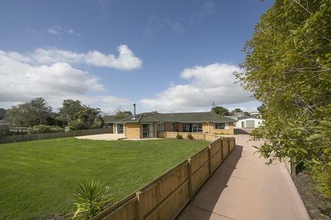 Photo of property in 20 Wautaiti Drive, Riverhead, 0820