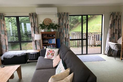 Photo of property in 1/6 Mataroa Avenue, Northland, Wellington, 6012