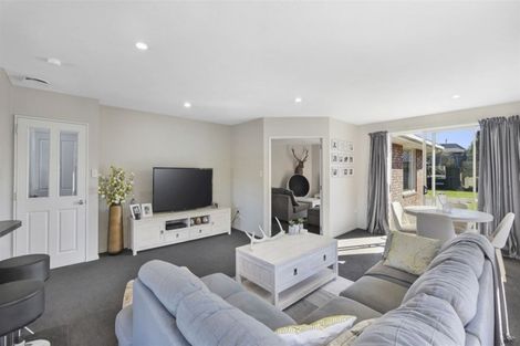 Photo of property in 38 Forest Drive, Parklands, Christchurch, 8083