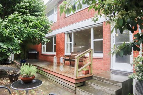 Photo of property in 2/19 Newbridge Place, Ilam, Christchurch, 8041