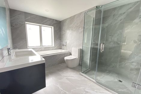 Photo of property in 22 Lorikeet Place, Unsworth Heights, Auckland, 0632