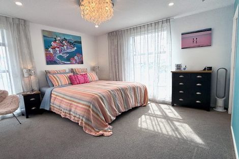 Photo of property in 2 Nga Tutu Place, Belmont, Auckland, 0622