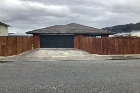 Photo of property in 37 De Menech Grove, Avalon, Lower Hutt, 5011