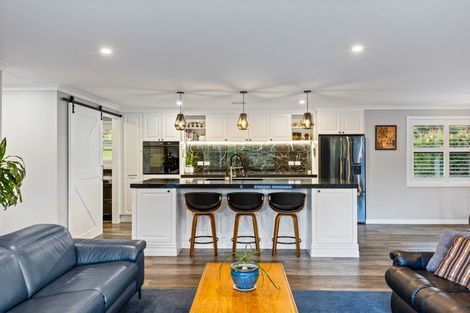 Photo of property in 121 Valley Road, Waimauku, 0881