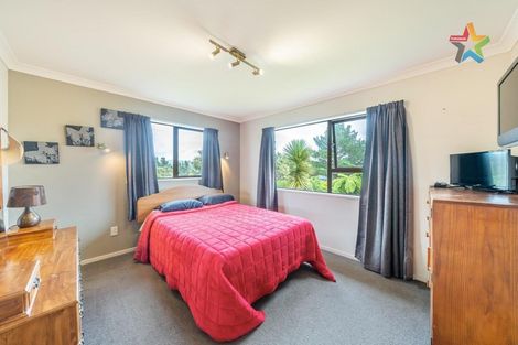 Photo of property in 21 Whitechapel Grove, Stokes Valley, Lower Hutt, 5019