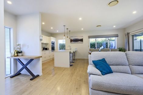 Photo of property in 27a Warwick Crescent, Taradale, Napier, 4112