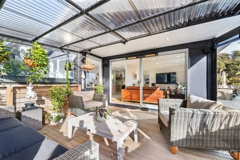 Photo of property in 212 Whites Line East, Waiwhetu, Lower Hutt, 5010