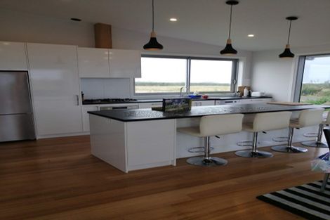 Photo of property in 58 Anglers Avenue, Warea, New Plymouth, 4381