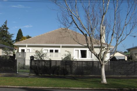 Photo of property in 14 Young Street, Claudelands, Hamilton, 3214