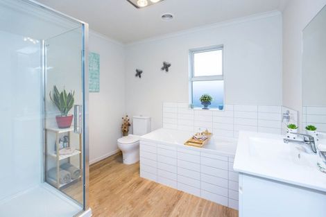 Photo of property in 24 Gallipoli Road, Trentham, Upper Hutt, 5018