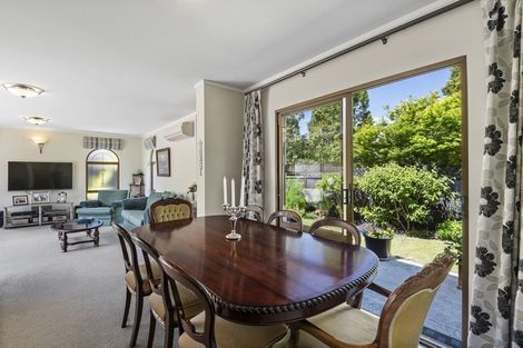 Photo of property in 84 Chelsea View Drive, Chatswood, Auckland, 0626