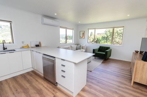 Photo of property in 2a Downing Street, Crofton Downs, Wellington, 6035