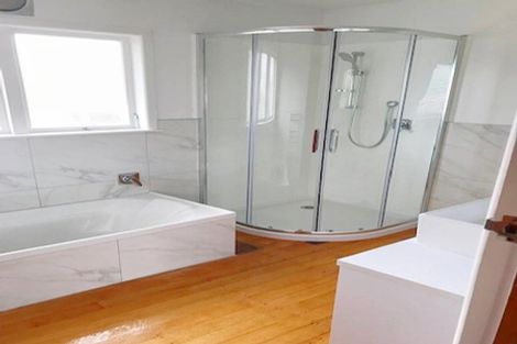 Photo of property in 13 The Rosebowl, Sunnyhills, Auckland, 2010