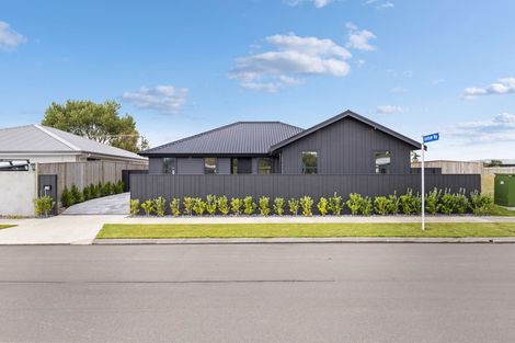 Photo of property in 68 Freedom Drive, Kelvin Grove, Palmerston North, 4414