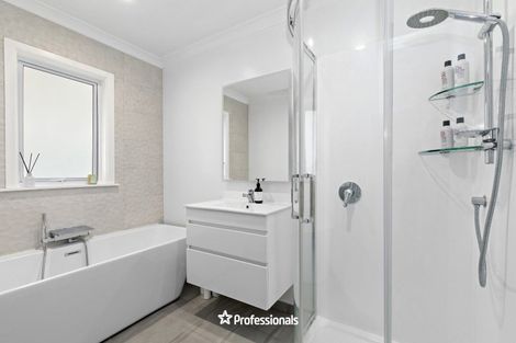 Photo of property in 42 Mountbatten Grove, Clouston Park, Upper Hutt, 5018