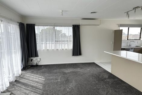 Photo of property in 1/27 Butterworth Drive, Glendene, Auckland, 0602