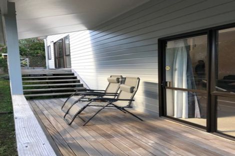 Photo of property in 27 Pinewood Grove, Botany Downs, Auckland, 2010