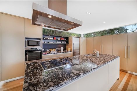 Photo of property in 50 Paturoa Road, Titirangi, Auckland, 0604