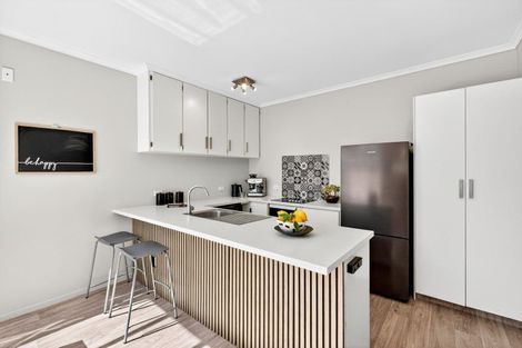 Photo of property in 138 Gloucester Street, Taradale, Napier, 4112