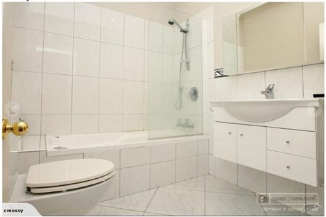 Photo of property in 34 Porritt Avenue, Mount Victoria, Wellington, 6011