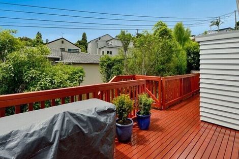 Photo of property in 50 Heathcote Road, Castor Bay, Auckland, 0620