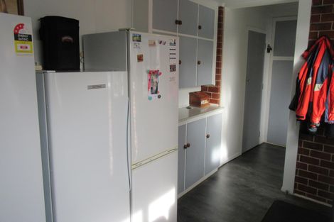 Photo of property in 11 Holmes Street, Waimate, 7924