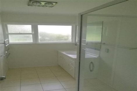 Photo of property in 244 Point View Drive, East Tamaki Heights, Auckland, 2016