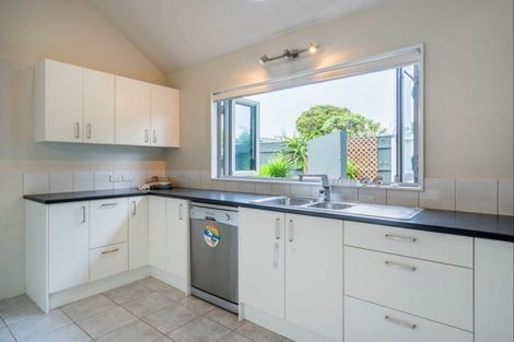 Photo of property in 160 Manly Street, Paraparaumu Beach, Paraparaumu, 5032