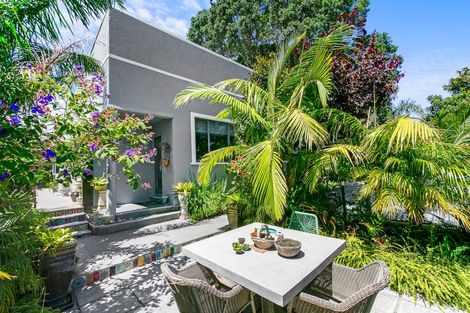 Photo of property in 109 Carrington Street, Lower Vogeltown, New Plymouth, 4310