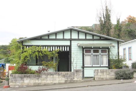 Photo of property in 16 Chaucer Road South, Hospital Hill, Napier, 4110