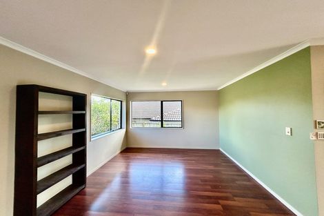 Photo of property in 16 Pitoitoi Avenue, Greenhithe, Auckland, 0632