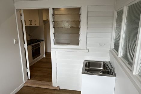 Photo of property in 6 Brighton Terrace, Murrays Bay, Auckland, 0630