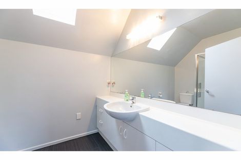 Photo of property in 28 Brockworth Place, Riccarton, Christchurch, 8011