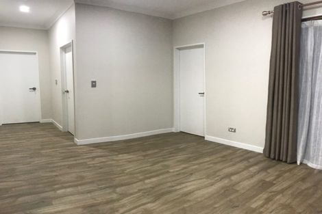 Photo of property in 1 Cooladawson Drive, Flat Bush, Auckland, 2019