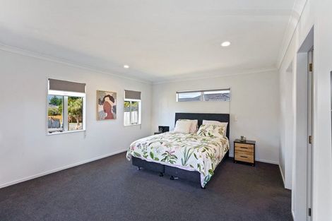 Photo of property in 17 Ashleigh Way, Waikanae Beach, Waikanae, 5036